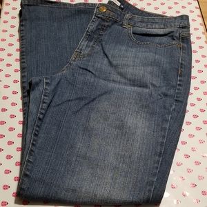 Bandolino BLU "Lane" womans bootcut sz 14 jeans